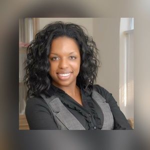 Meet your Posher, Janelle